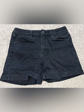 Universal Thread Black Denim Shorts with Front Pockets Size-10